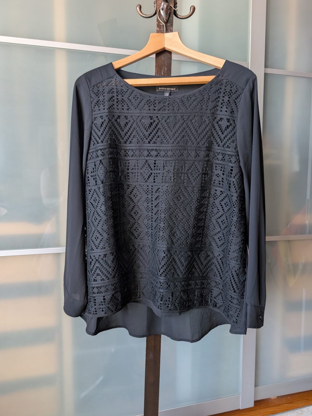 Banana Republic Lace-front Black Long-Sleeve Blouse - Large